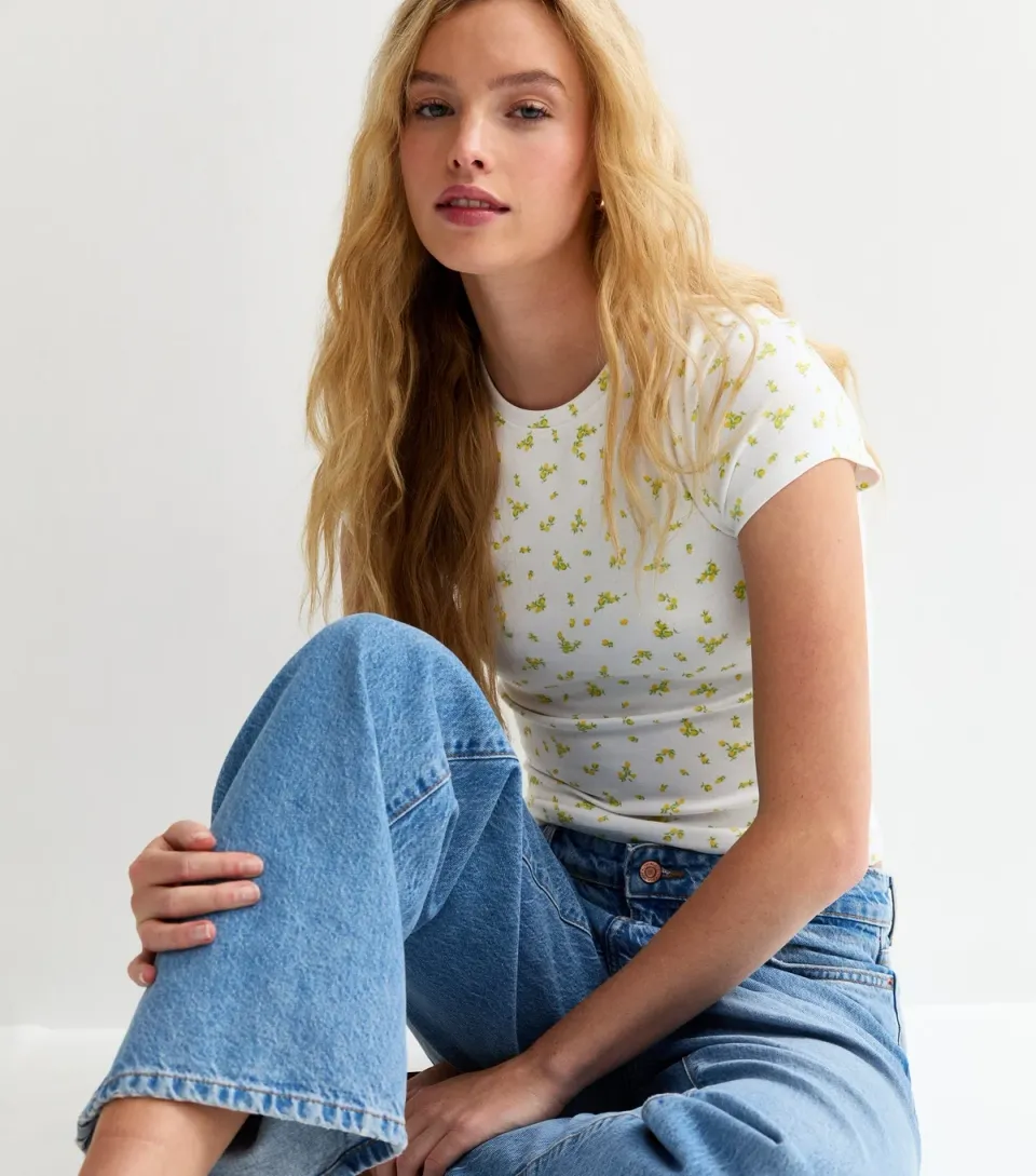 Women's White Ditsy Floral Print T-Shirt
