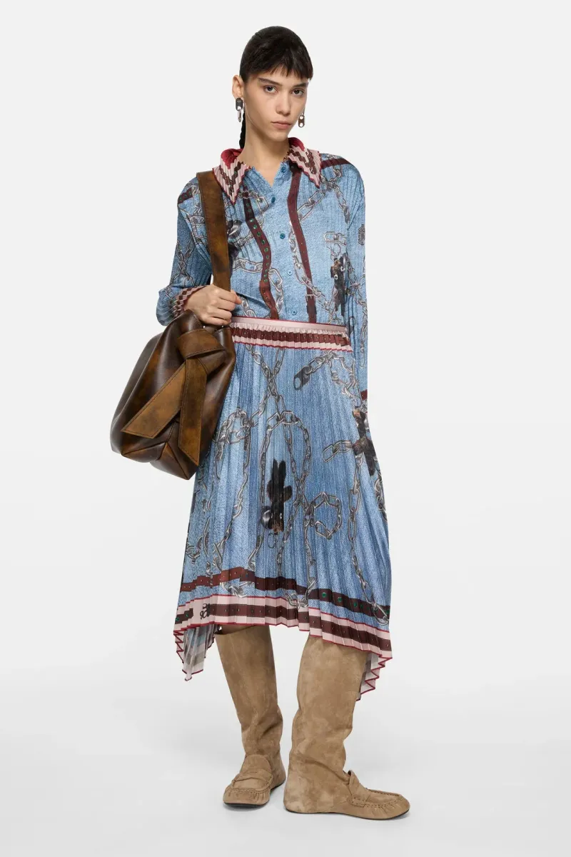 Long pleated skirt