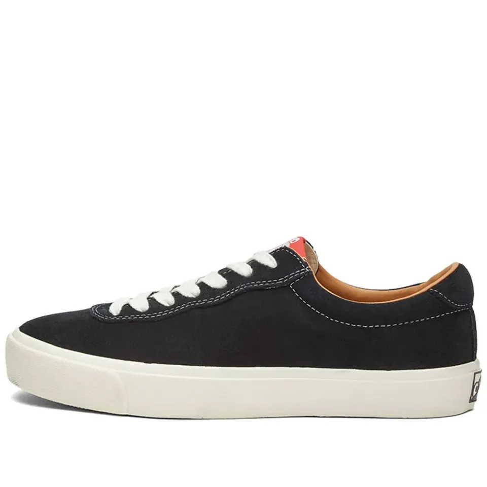 Suede 01 Low Sneaker