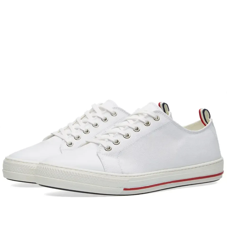 Low Canvas Sneaker