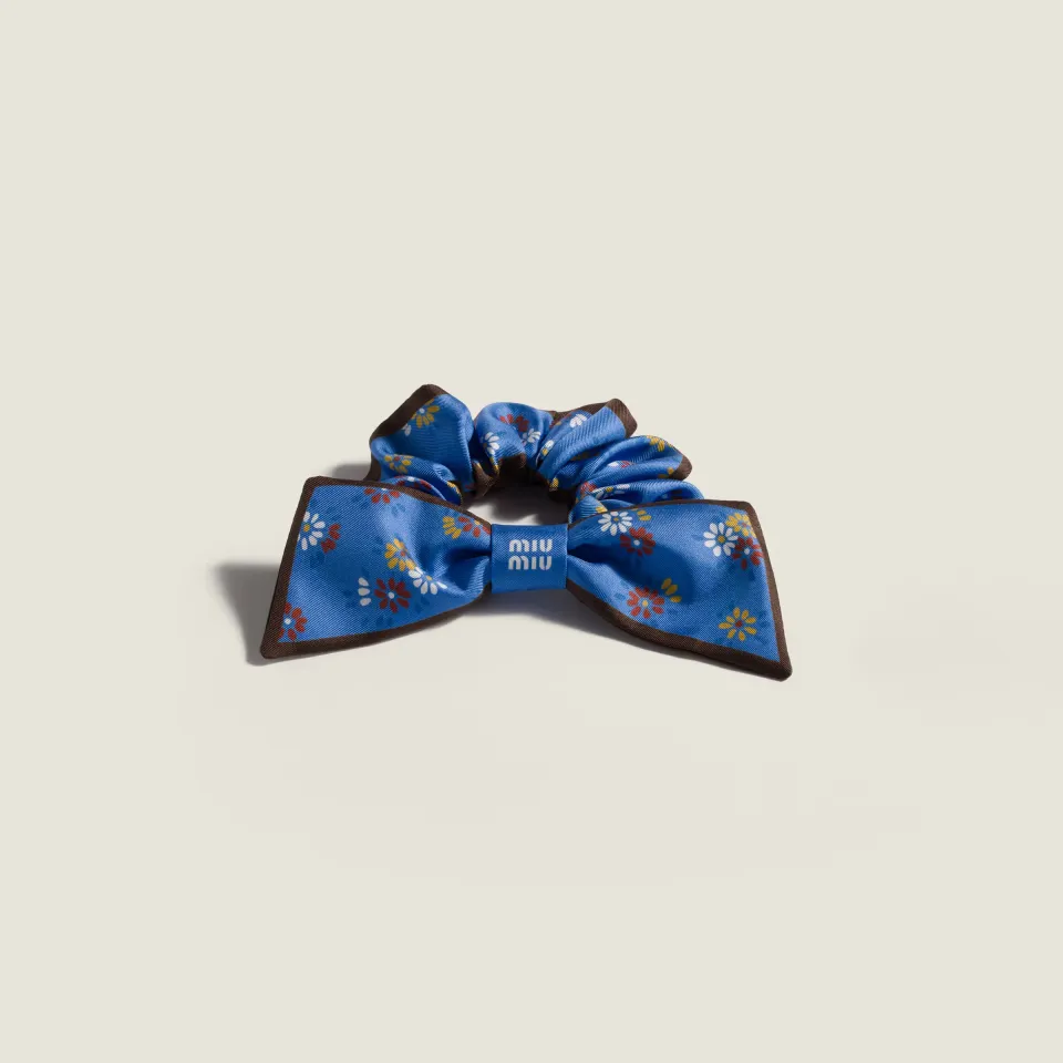 Twill scrunchie