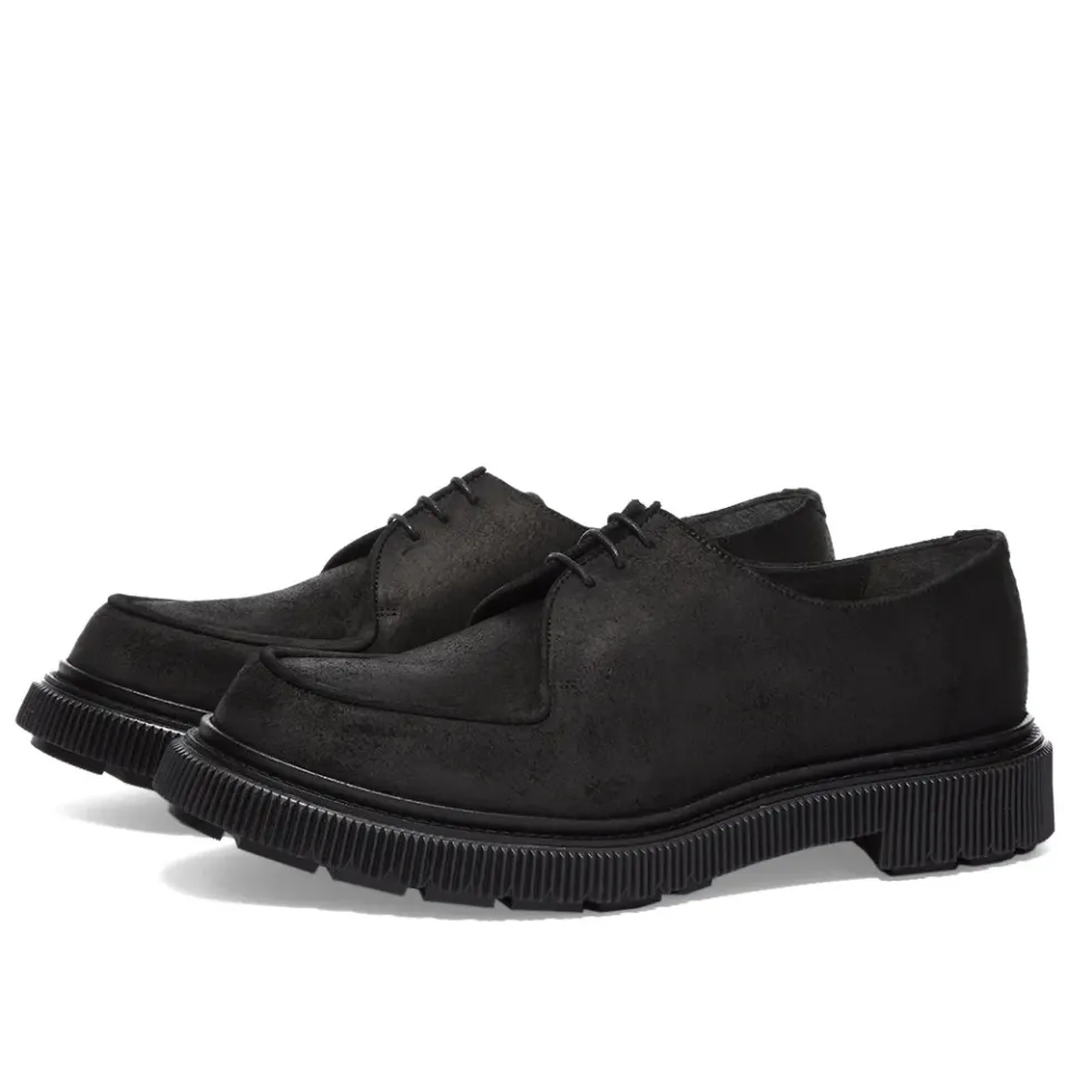 Type 124 Suede Shoe