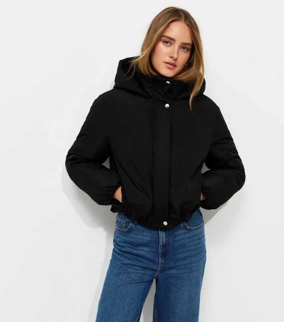 Women's Black Hooded Puffer Jacket