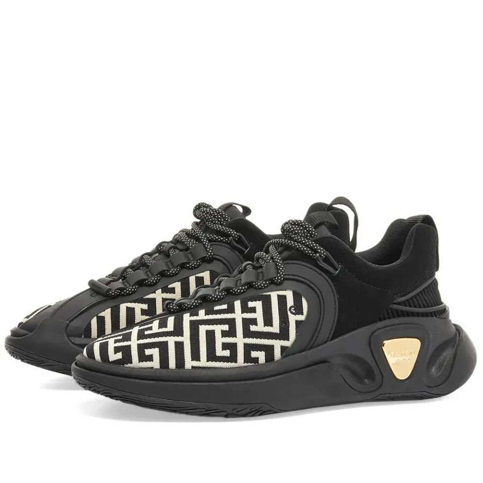 Mono Logo Runner Trainer