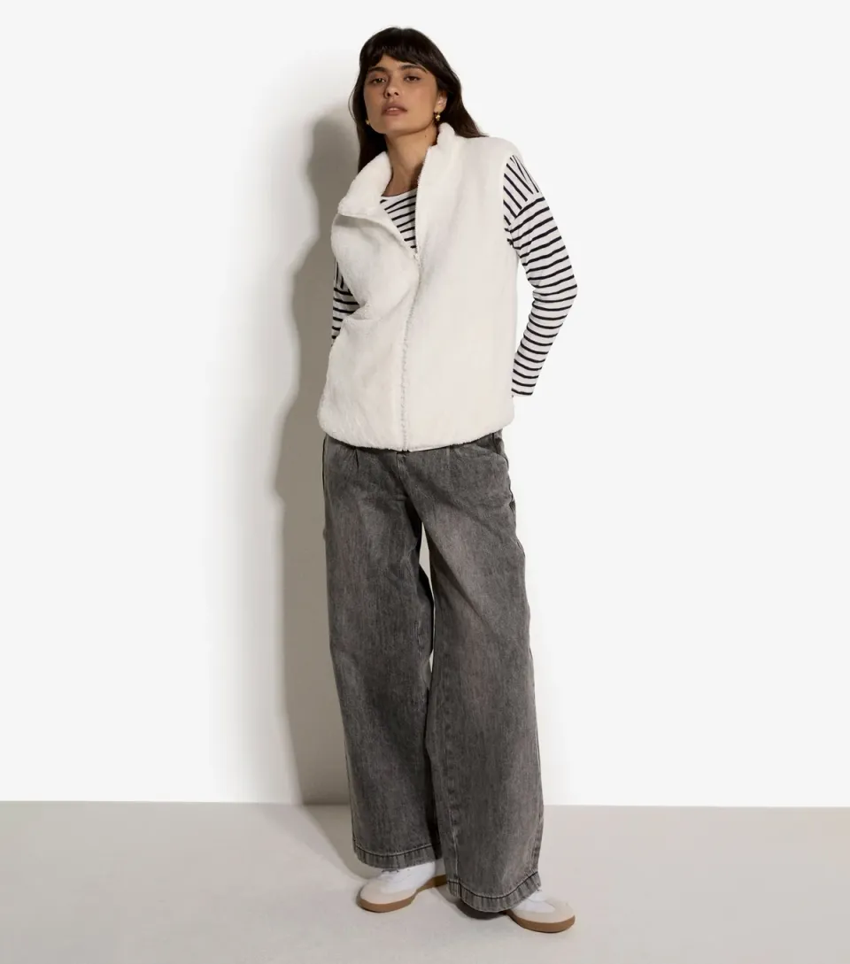 Women's Cream Fleece Zip Up Gilet