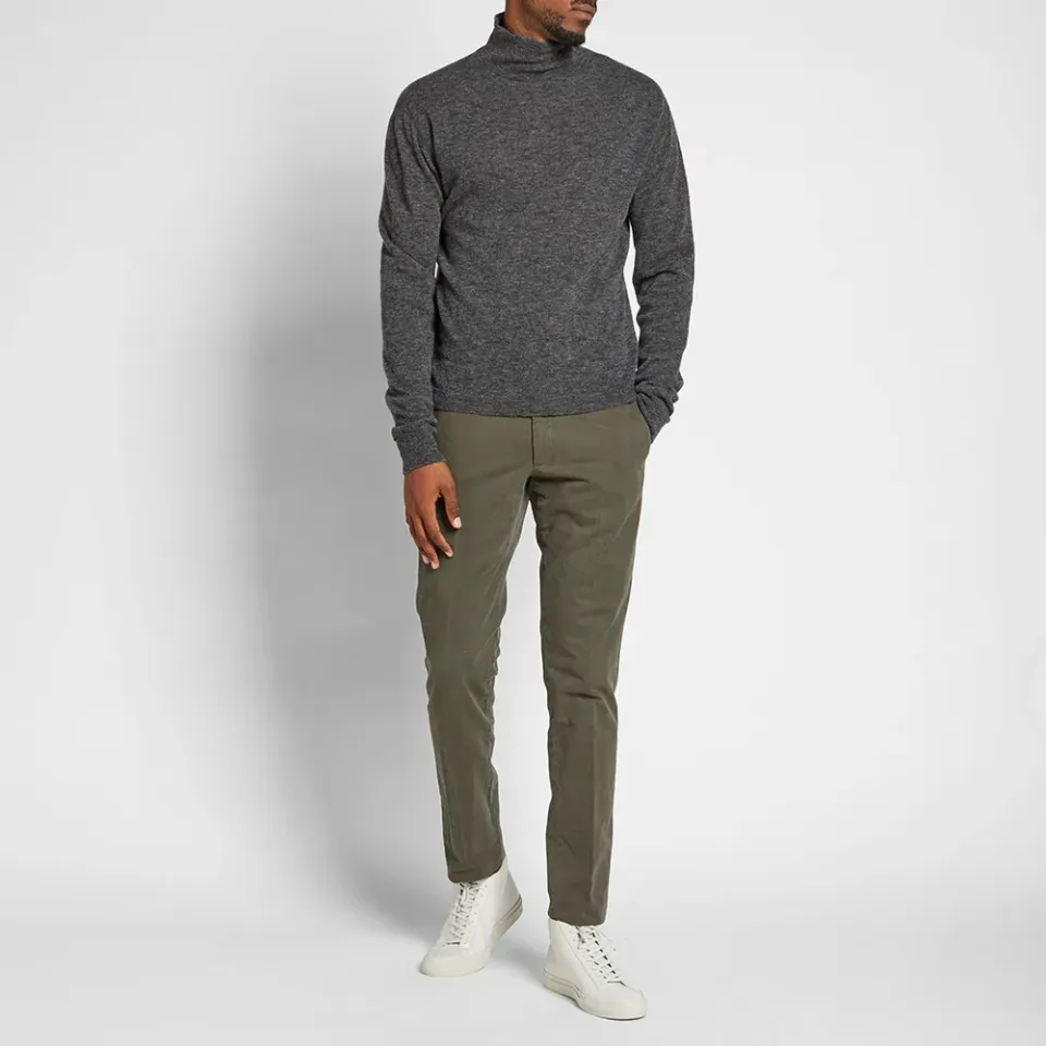 Base Turtle Neck Knit