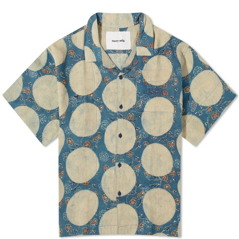 Story mfg. Moon Resist Greetings Short Sleeve Shirt