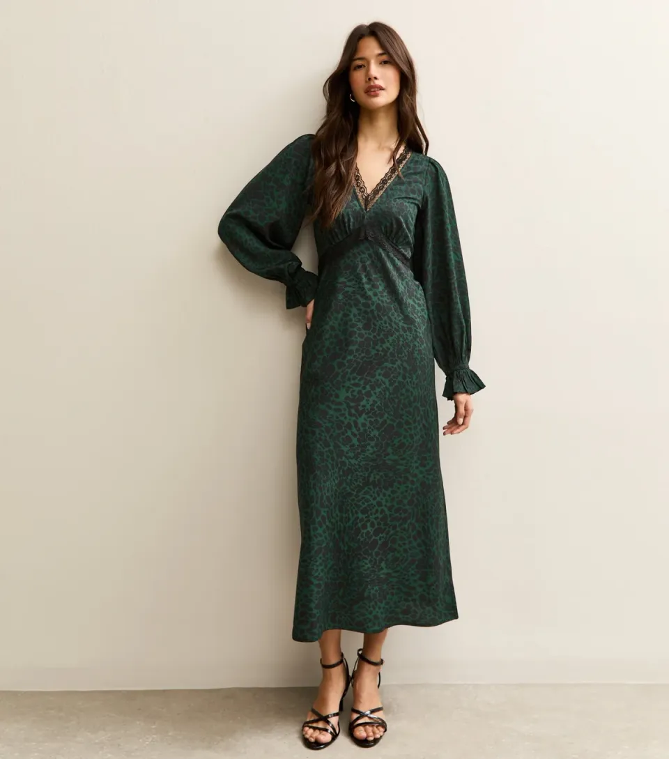 Women's Green Animal Print Lace Neck Midi Dress