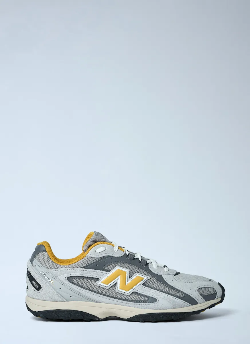 204L Sneakers