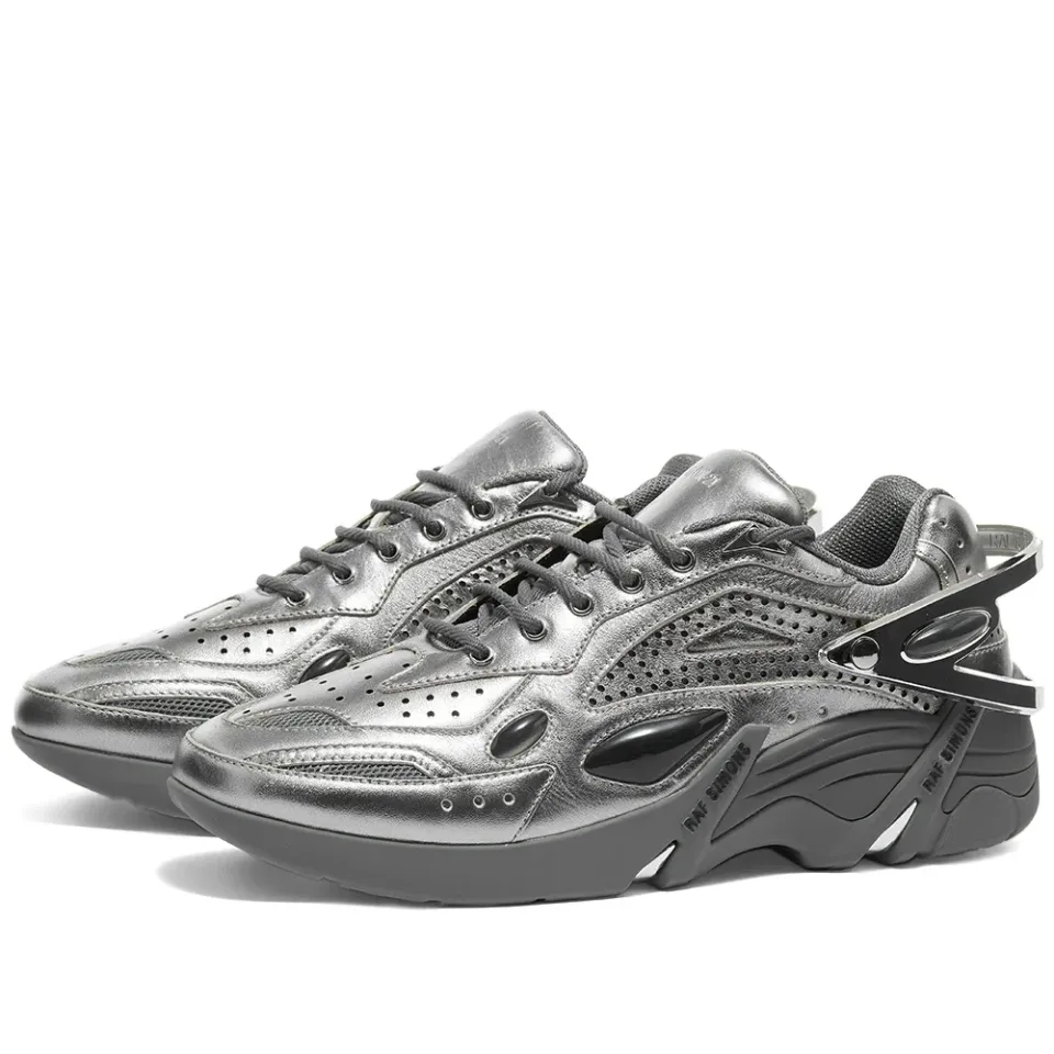 Cylon 21 Sneaker