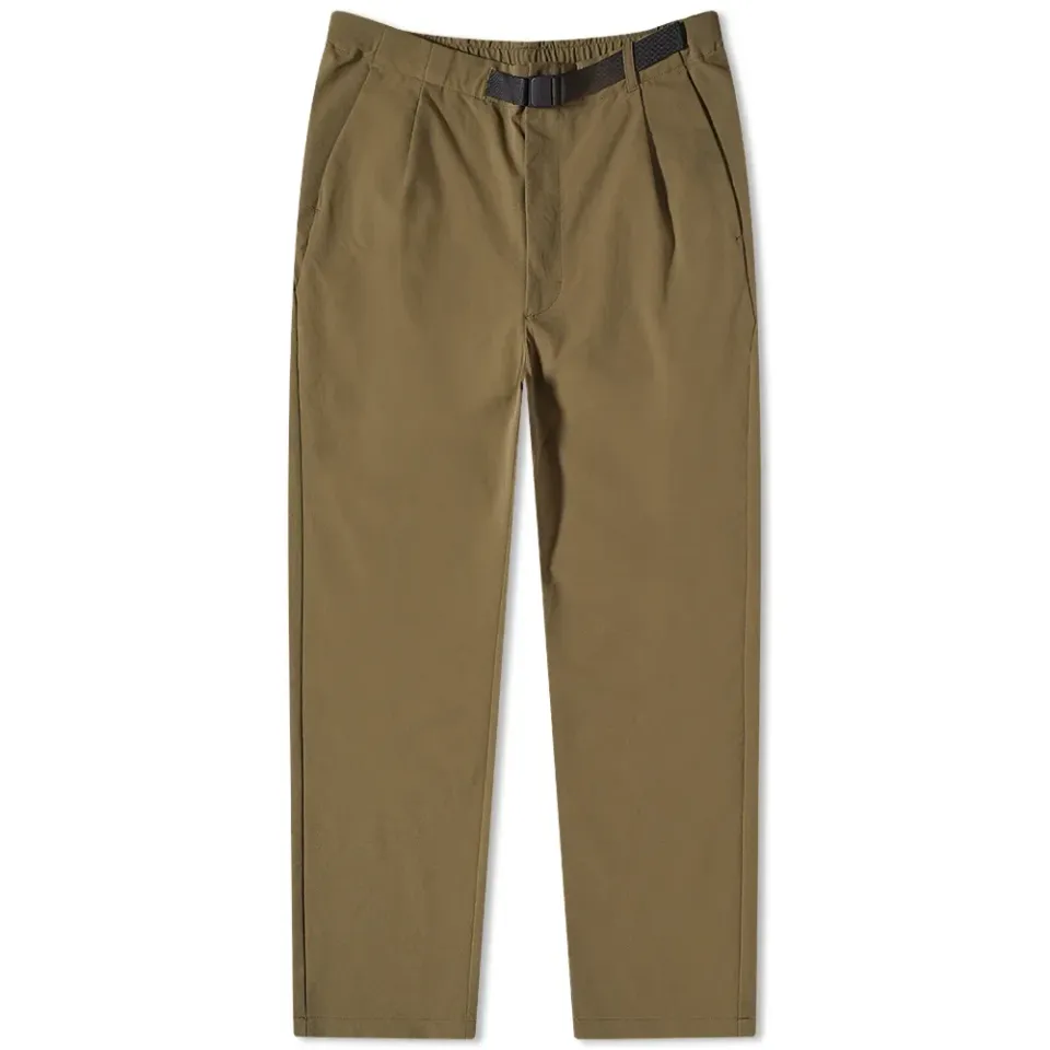 One Tuck Tapered Stretch Pant