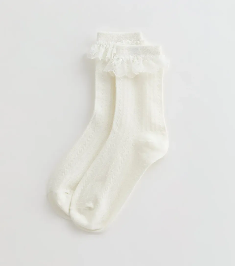 Black Cable Knit Frilly Trim Socks