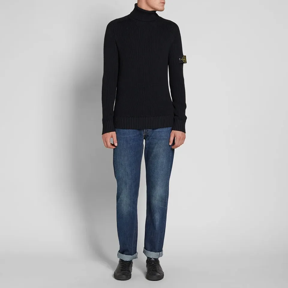 Ribbed Light Wool Roll Neck Knit