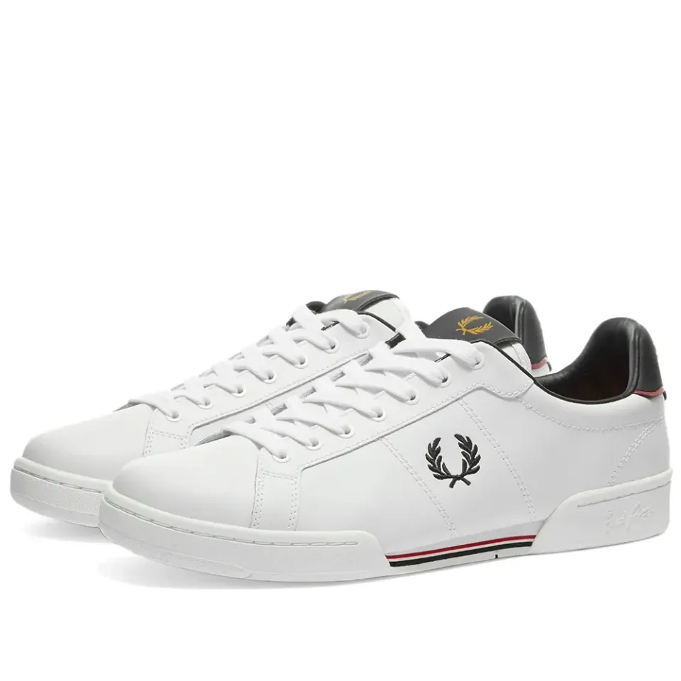 B722 Leather Sneaker
