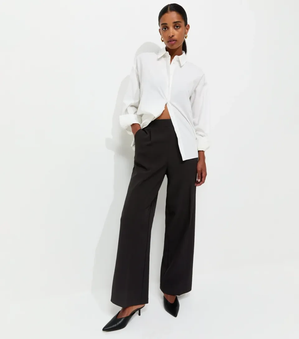 Women's Black Woven Straight Leg Pull On Trousers