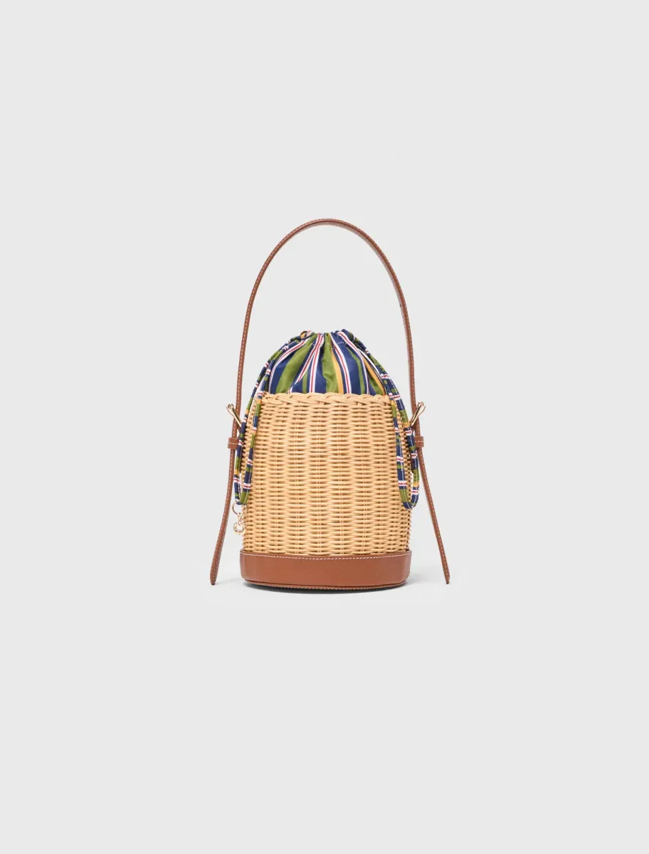 Wicker basket with printed pouch