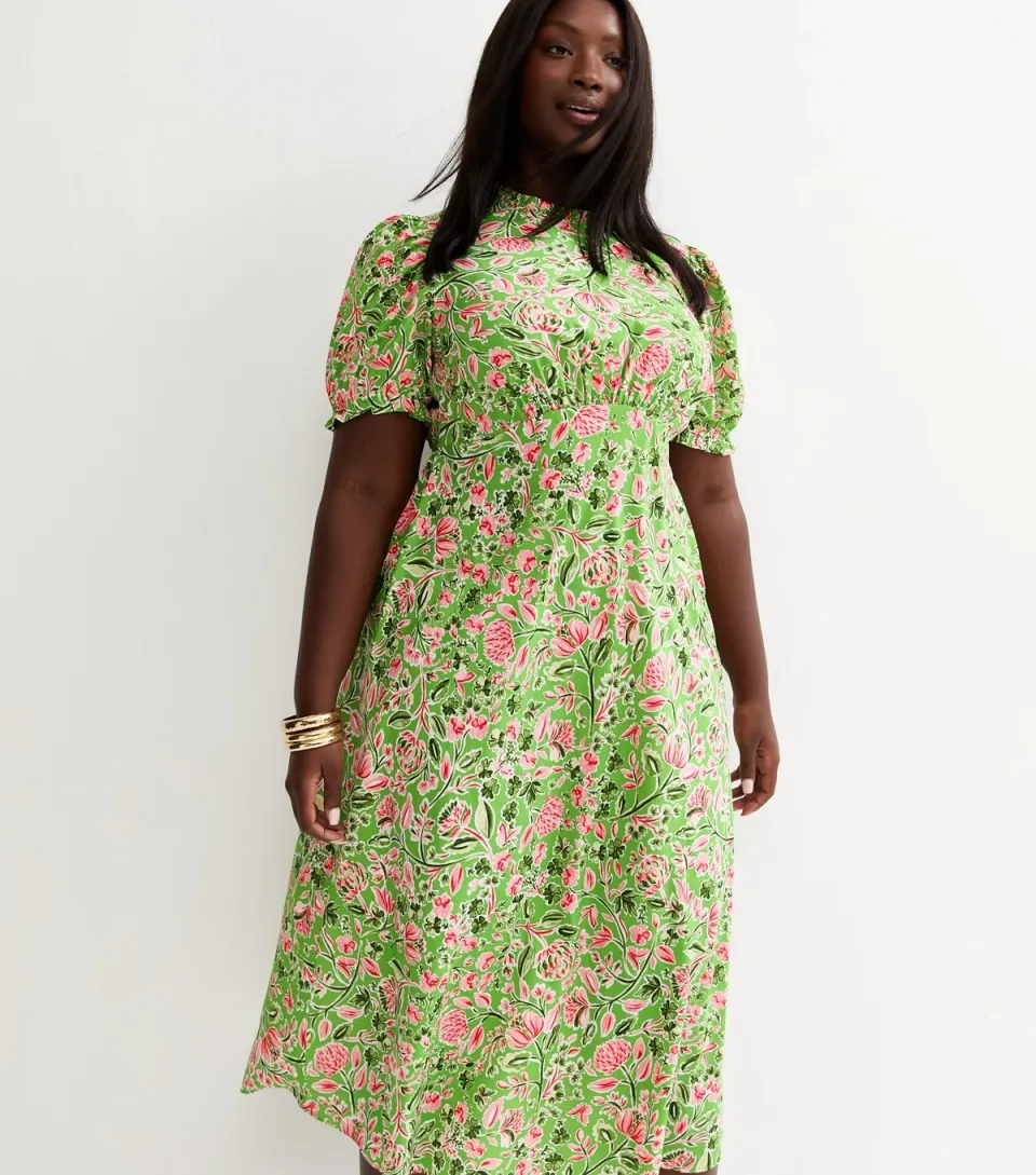 Women's Plus Size Green Crepe Floral Print Short Sleeve Midi Dress Curves