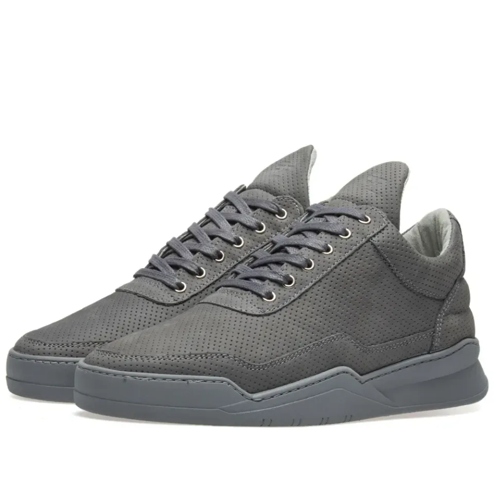 Low Top Sneaker