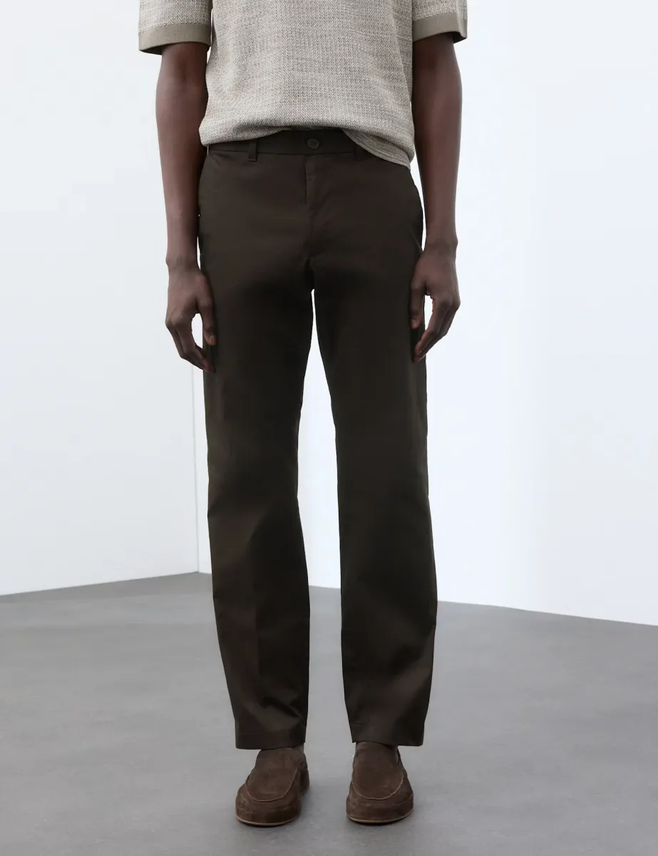 Regular Fit Super Lightweight Chinos Dark Chocolate