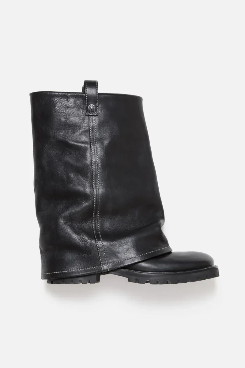 Folded leather boot