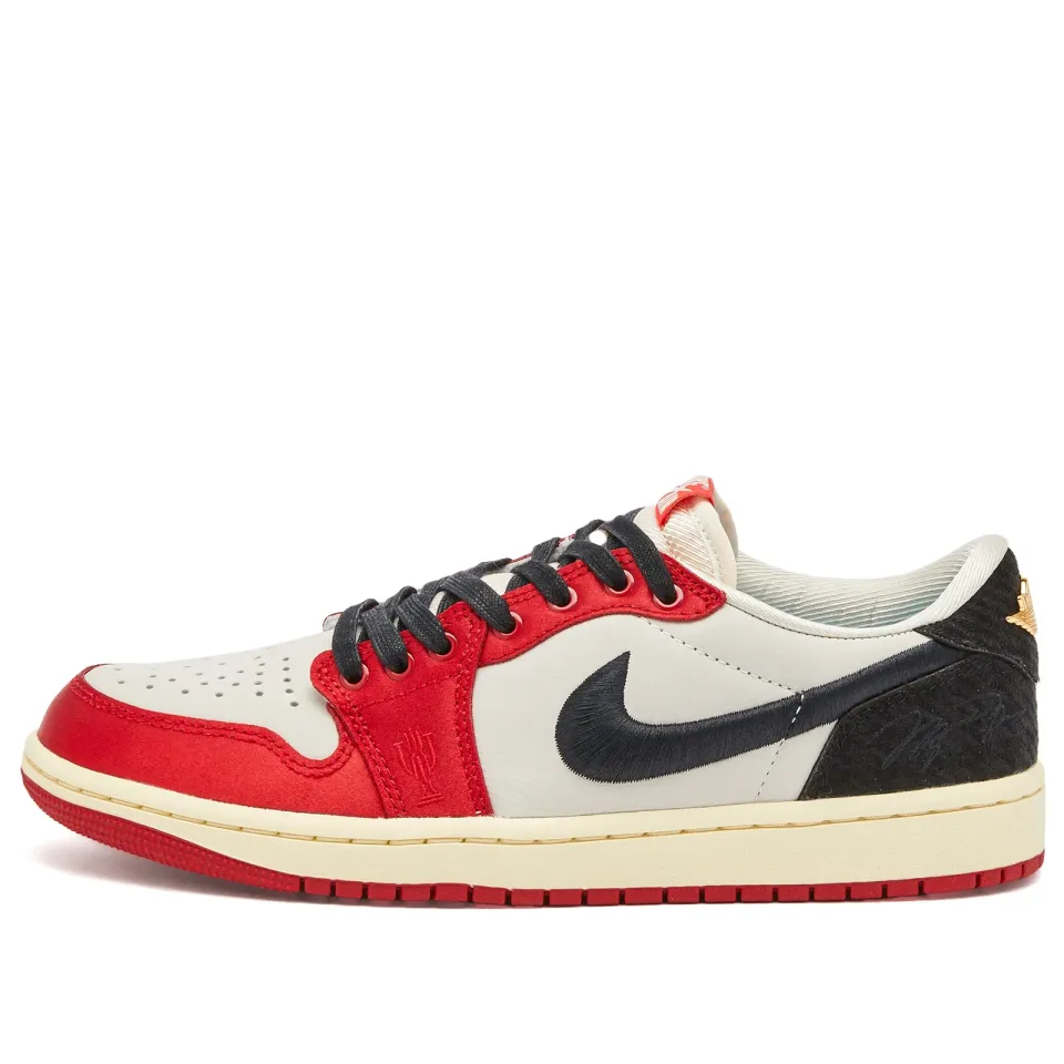 x Trophy Room 1 Low Retro OG SP