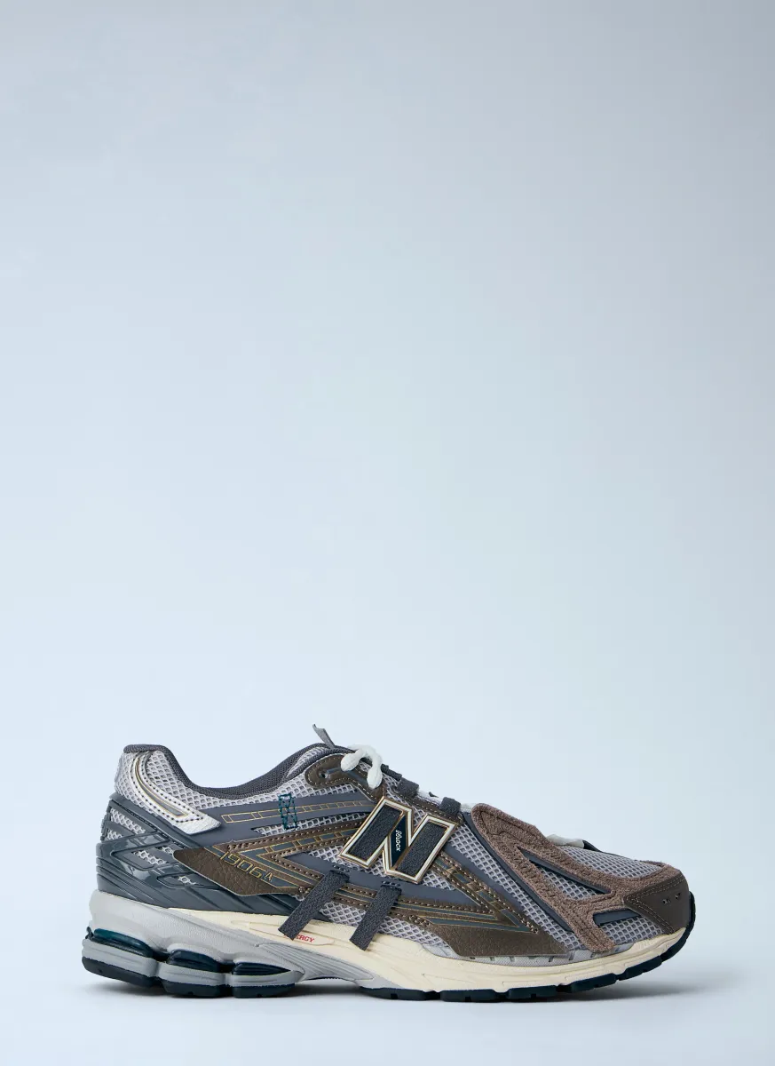 U19066 U8 Sneakers