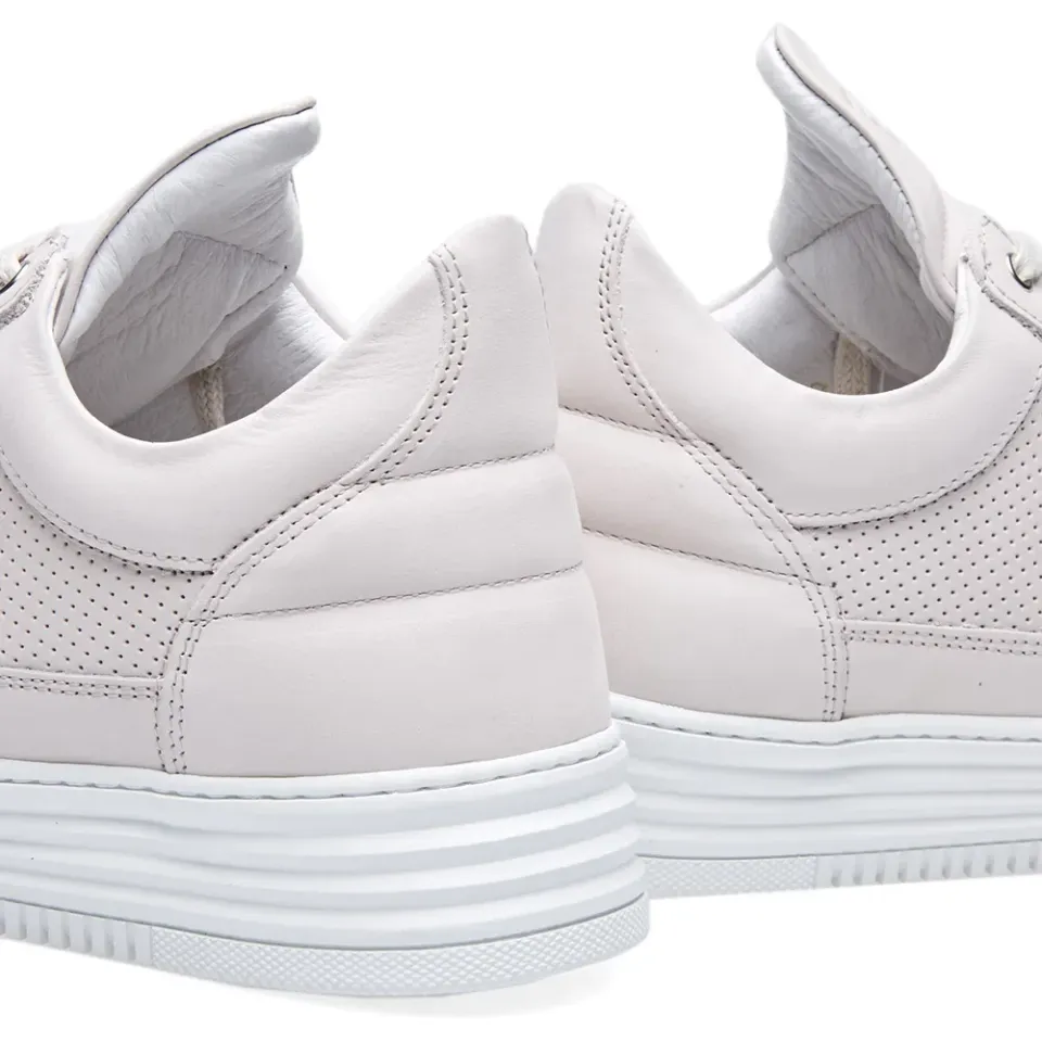 Low Top Sneaker