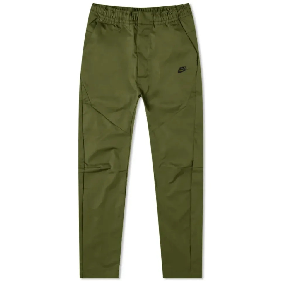 Nike Tech Essentials Commuter Pant