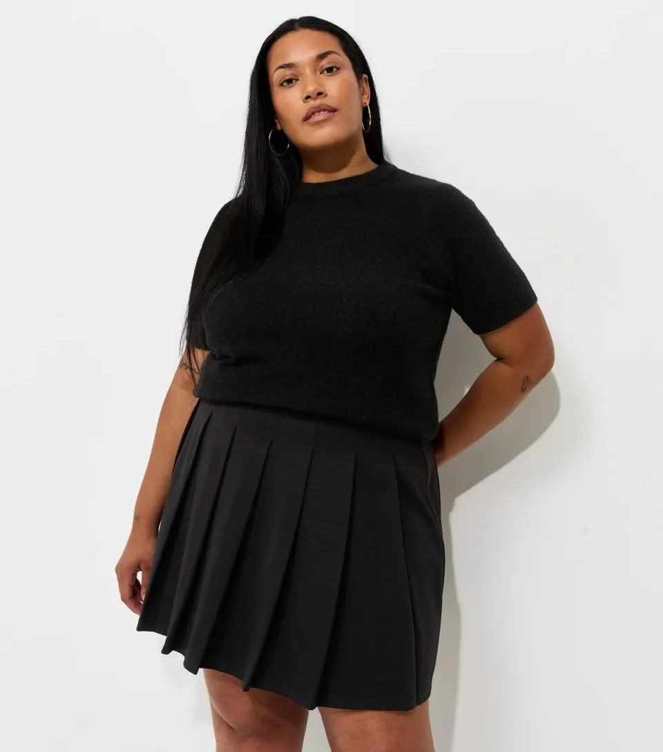 Women's Plus Size Black Pleated Ponte Mini Skirt Curves