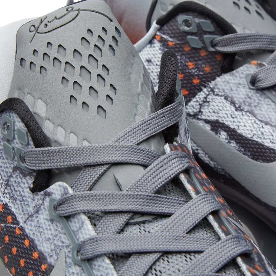 Kobe X