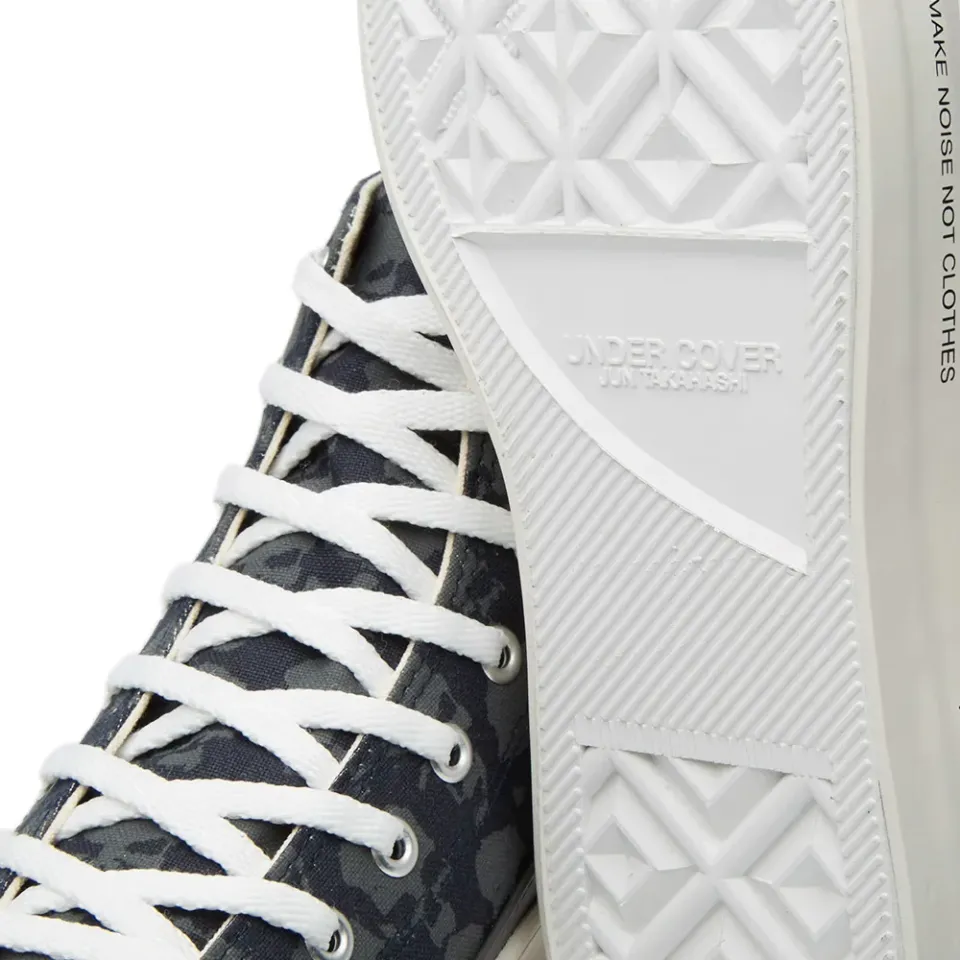 Skull Print High Sneaker