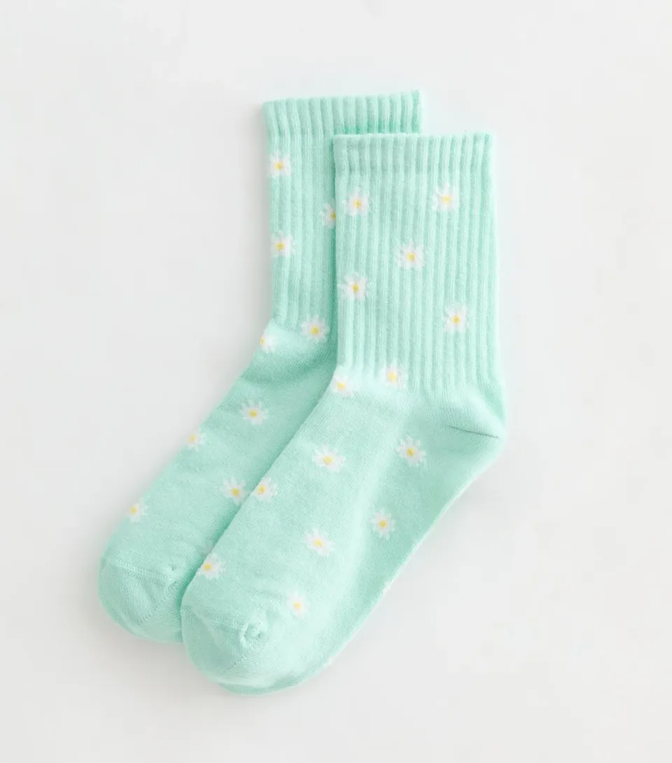 Mint Green Ribbed Daisy Patterned Ankle Socks