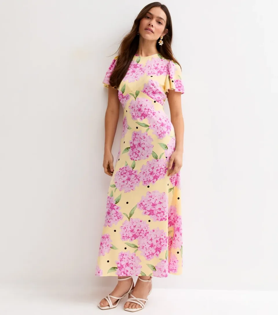 Women's Petite Yellow Floral Flutter Sleeve Midi Dress