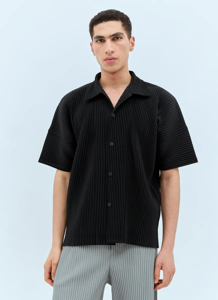 Short-Sleeve Pleated Shirt