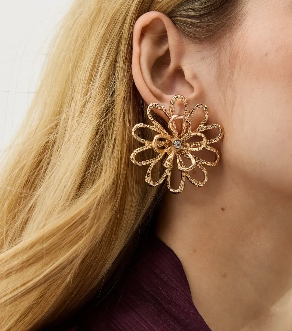 Large Gold Tone Flower Cutout Stud Earrings