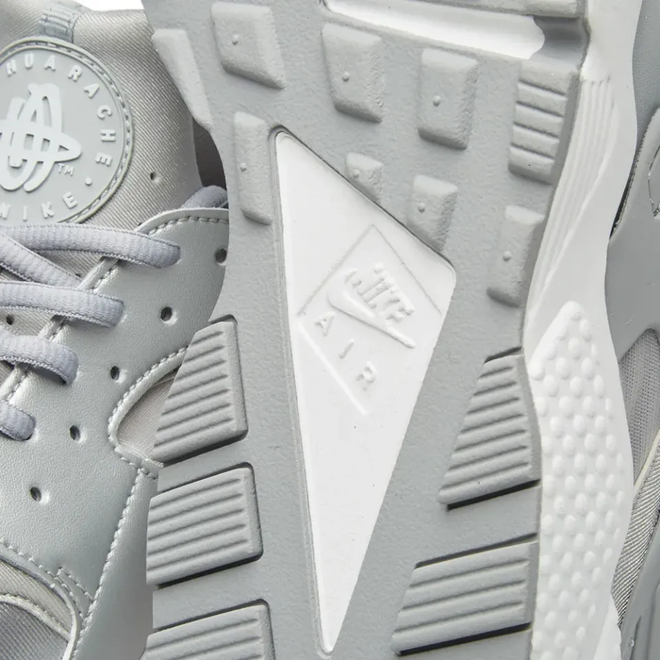 W Air Huarache SE