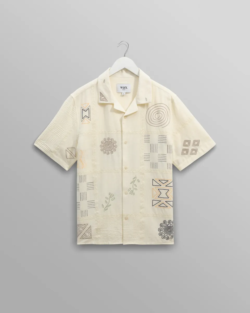 Didcot - Ecru Doodle Embroidered Short-Sleeve Shirt