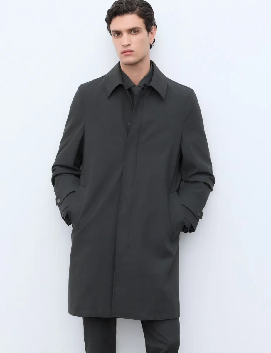 Performance Technical Mac with Wool Dark Navy