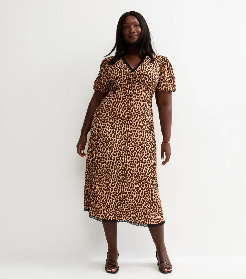 Women's Plus Size Brown Animal Print Crinkled Short Sleeve Midi Dress Curves