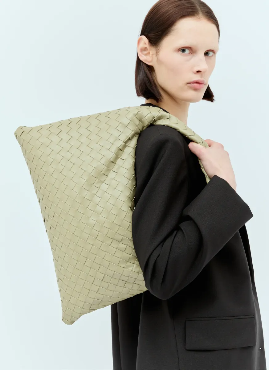 Small Hop Shoulder Bag