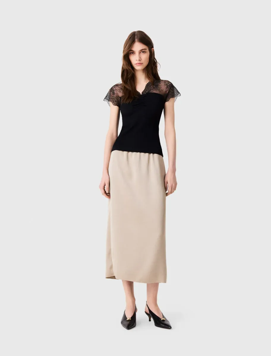 Jersey top with lace trim