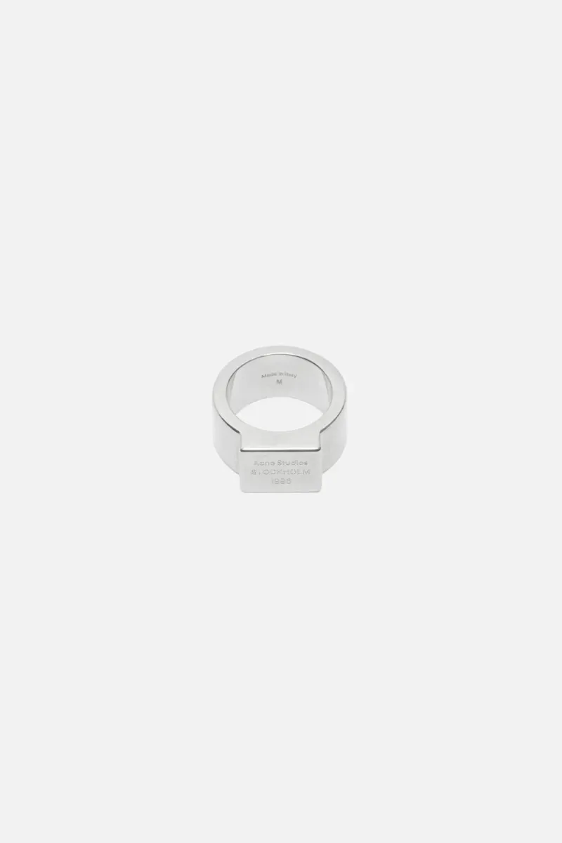 Logo engraved signet ring