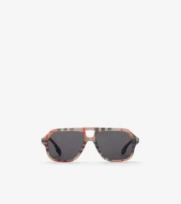 Check Pilot Sunglasses in Antique yellow