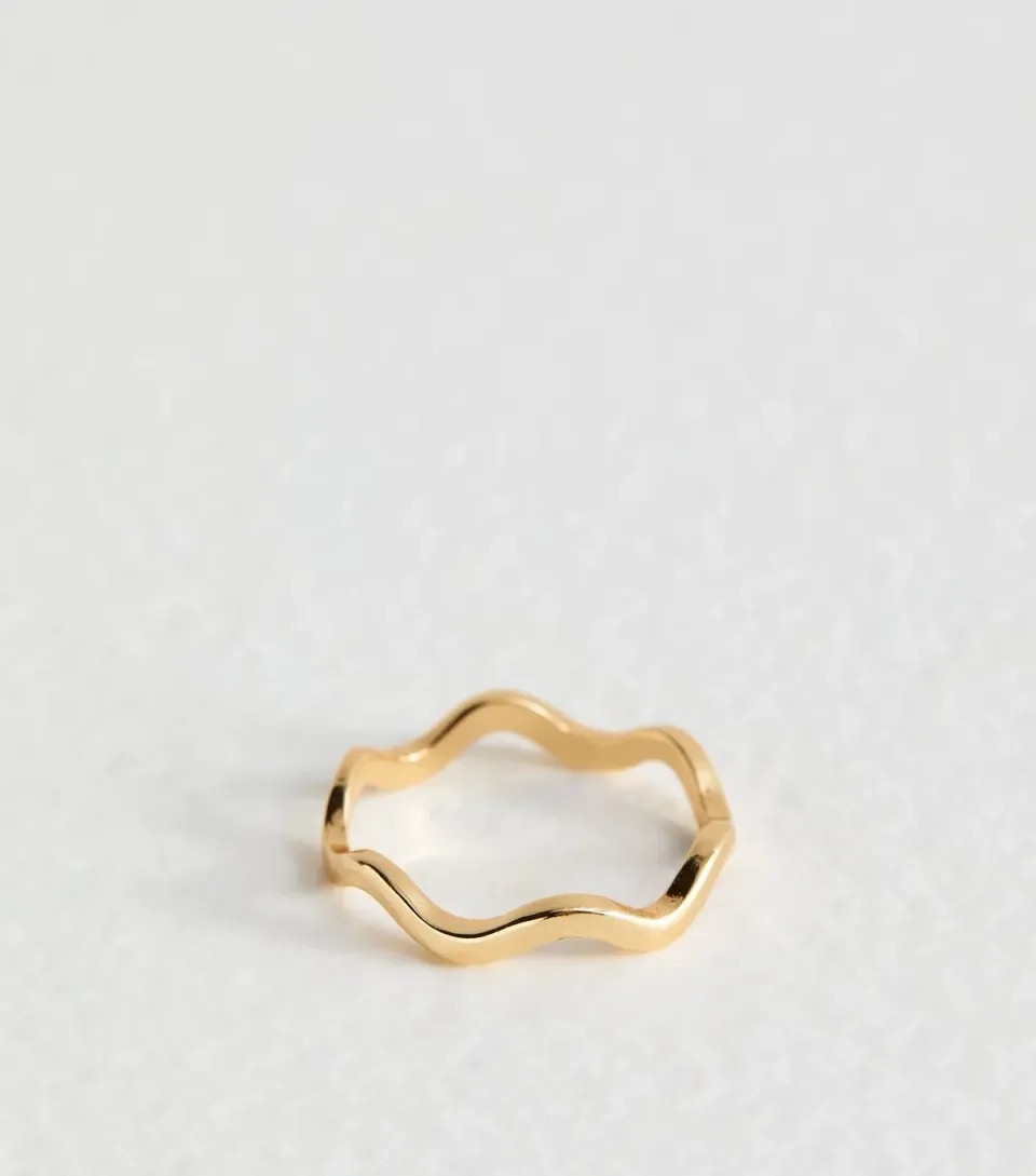 Gold Tone Squiggle Shape Ring