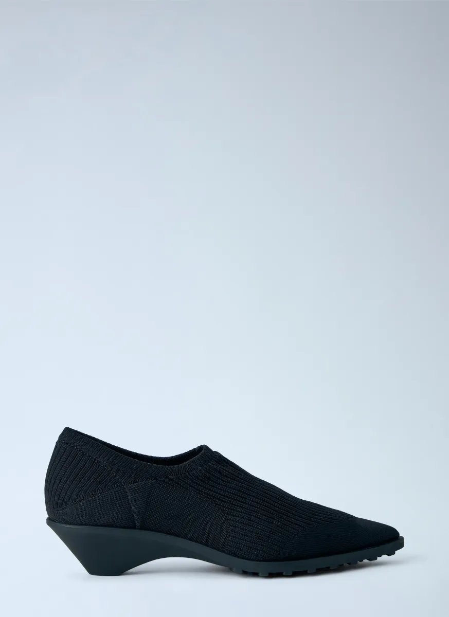 Anna Ribbed Pointed-Toe Loafers