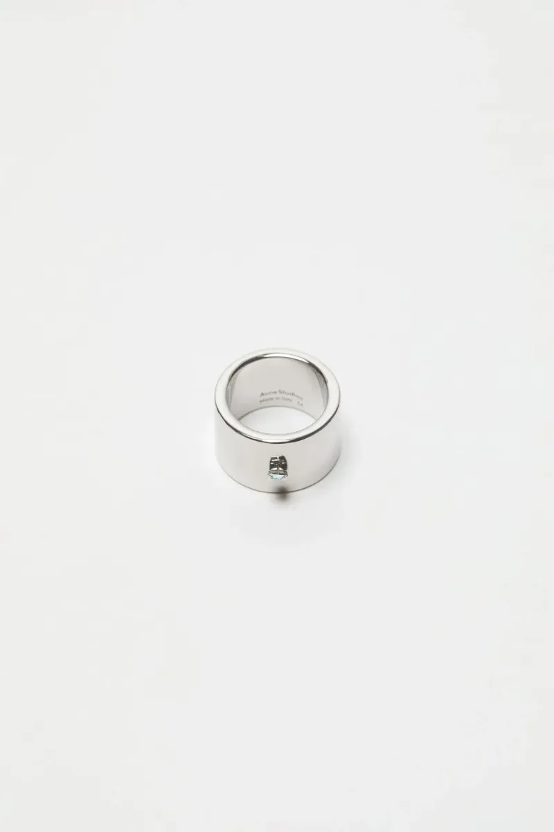 Crystal ring