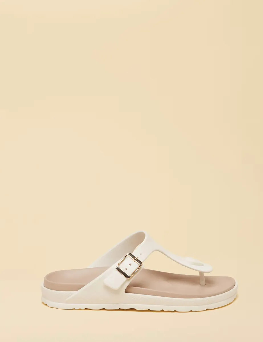 Buckle Flat Flip Flops White