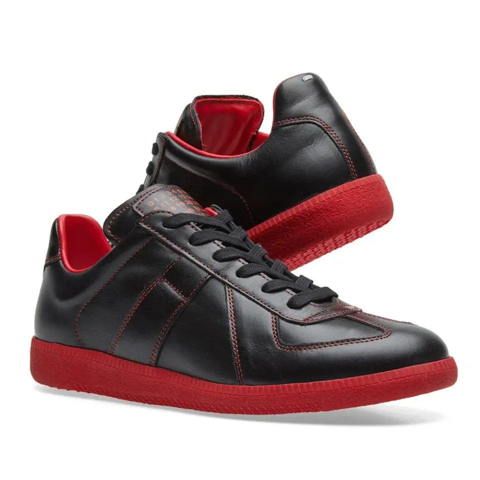 22 Replica Low Contrast Stitch Sneaker