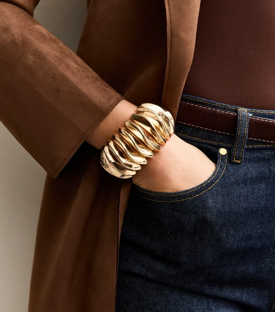 Gold Tone Long Resin Wavy Stretch Bracelet