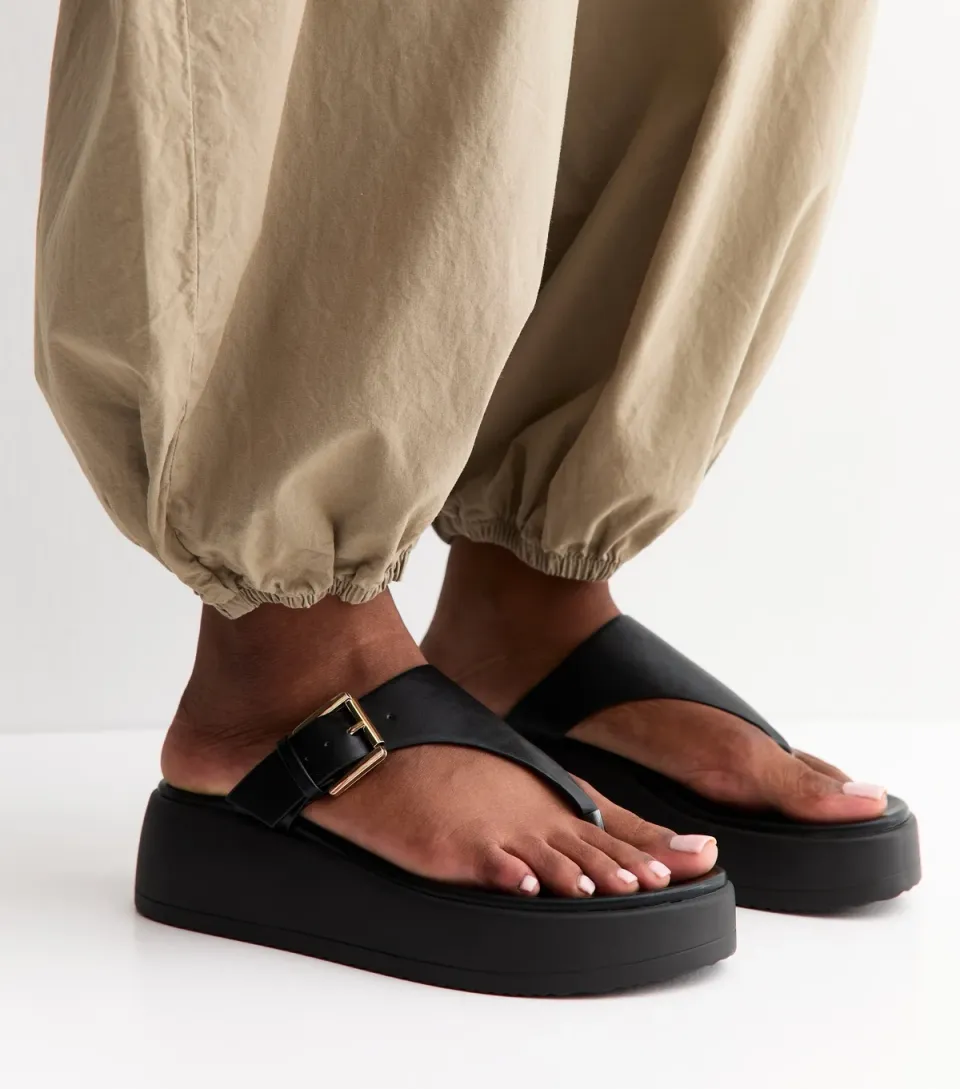 Women's Black Faux Leather Chunky Sole Toe Post Sandals Vegan